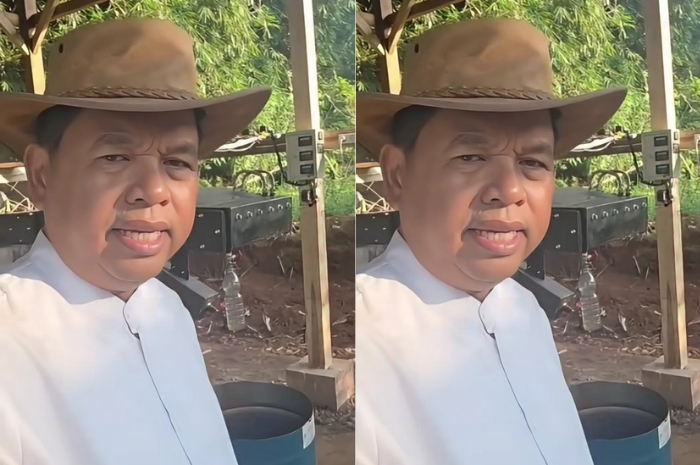 Gubernur Jawa Barat Dedi Mulyadi memperlihatkan mesin pengolah sampah di Lembur Pakuan.&nbsp;