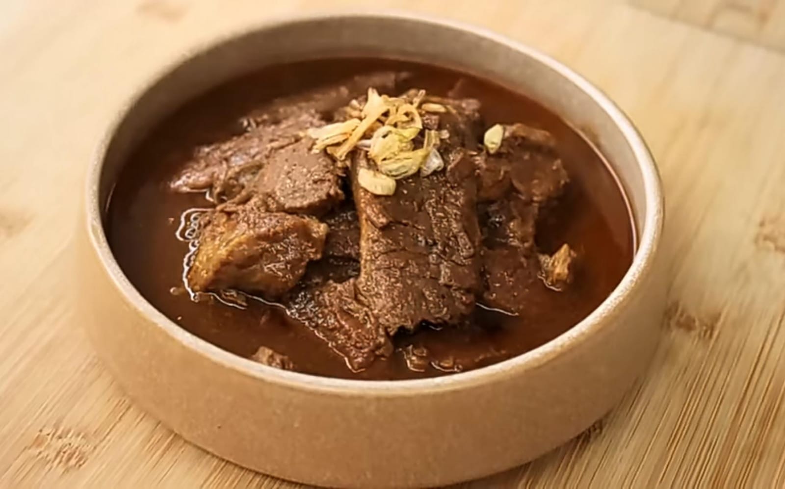 Resep Panggang Daging Sapi Empuk dari Chef Devina Hermawa.