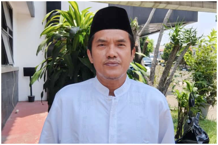 Sekretaris Camat Citeureup, Heru Irawan saat diminta keterangan oleh Radar Bogor terkait tuntutan warga Desa Karang Asem Timur.