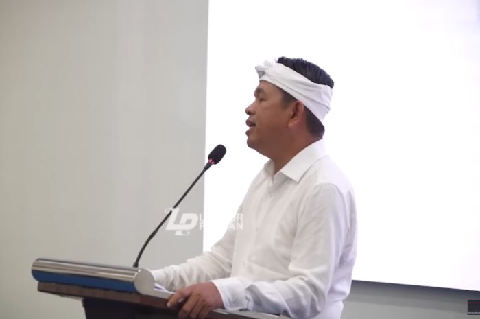 Gubernur Jawa Barat Dedi Mulyadi saat berkunjung ke Kampus UIII