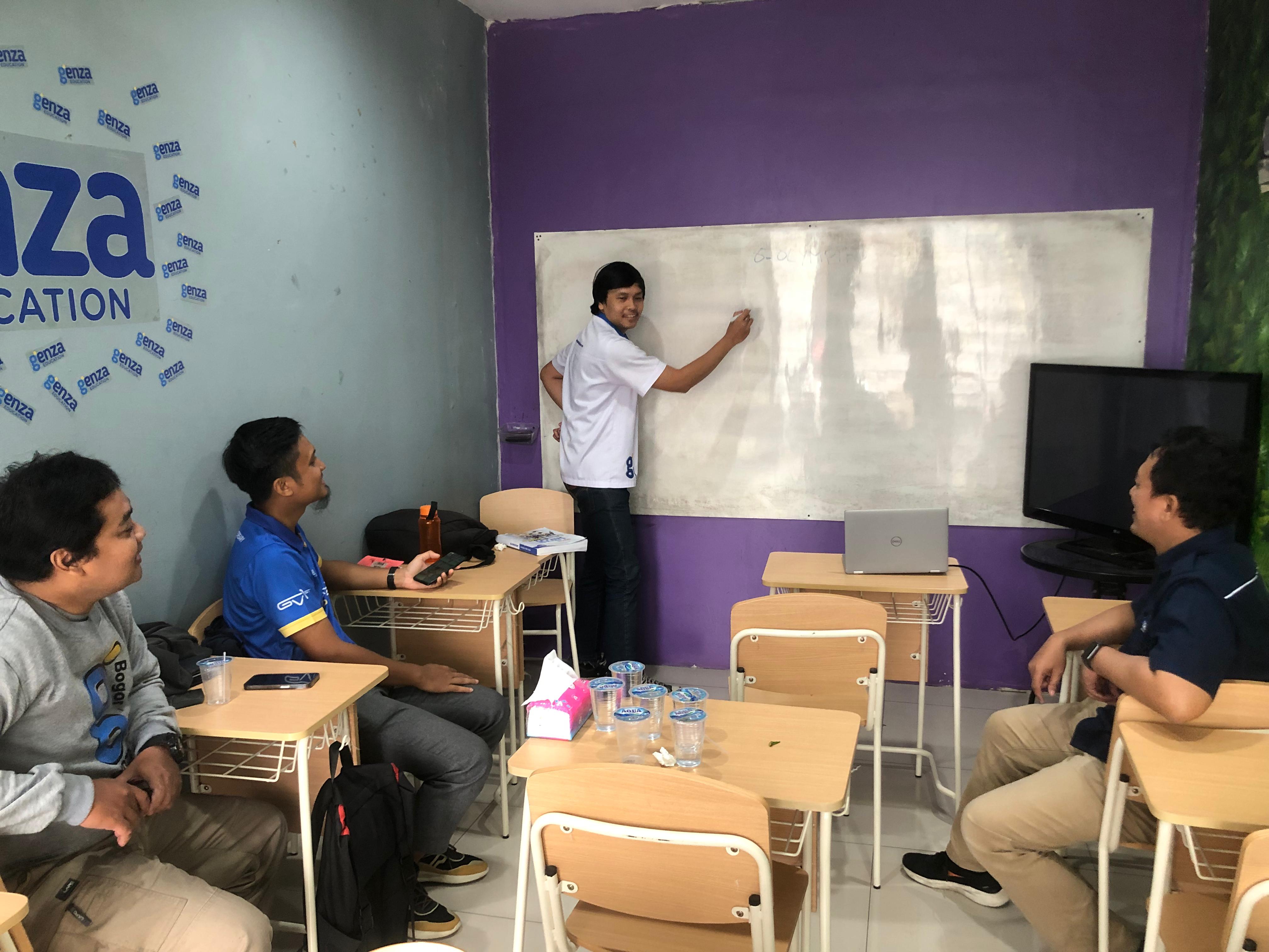 PihakCenter Genza Jalan Baru Bogor, saat memaparkan persiapan Olimpiade Sains di Kota Bogor.