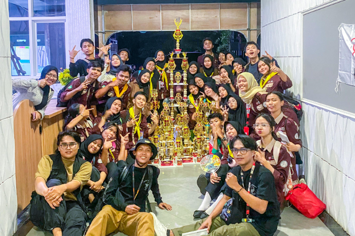 Tim PMR Wira SMK Pelita Ciampea Bogor meraih Juara Umum.