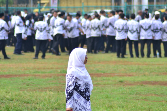 Ilustrasi: Sejumlah guru di Bogor usai mengikuti upacara peringatan Hari Jadi PGRI di Lapangan Tegar Beriman.