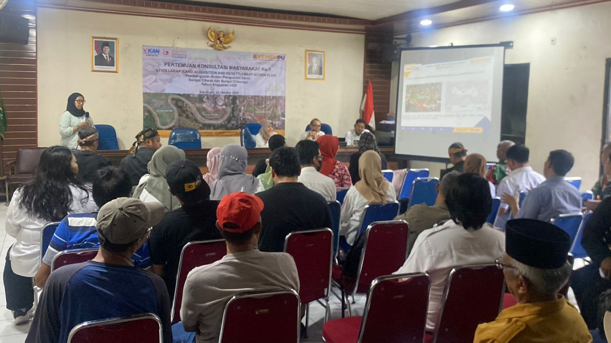 Balai Besar Wilayah Sungai (BBWS) Ciliwung&nbsp;-&nbsp;Cisadane menggelar Pertemuan Konsultasi Masyarakat (PKM) di&nbsp;Kantor Desa Tlajung Udik, Kecamatan Gunung Putri, Kabupaten Bogor.