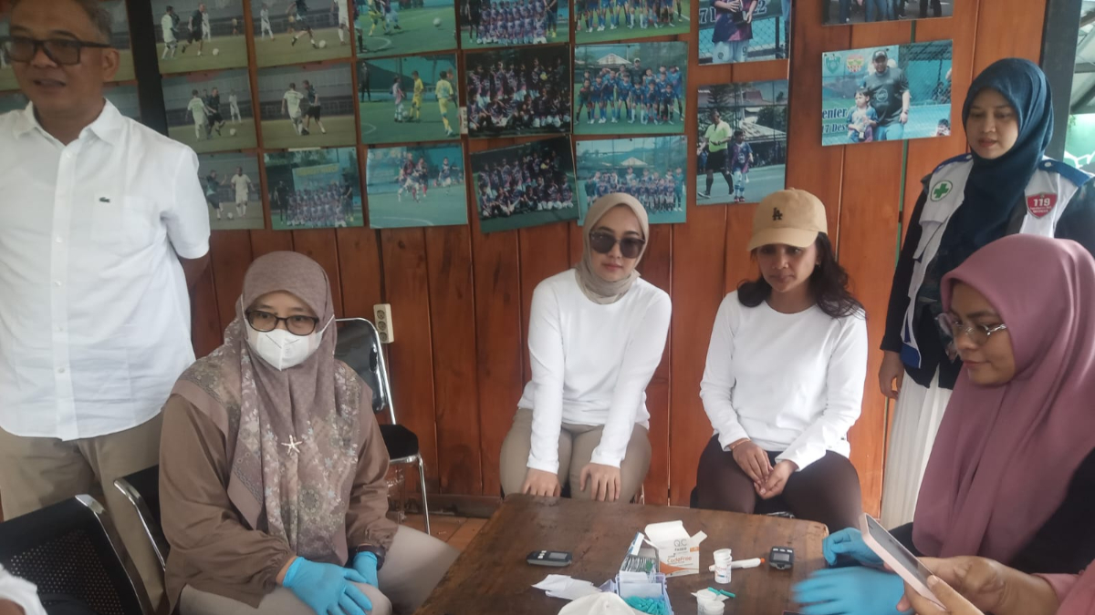 Anggota Komisi V DPR RI Fraksi Gerindra Marlyn Maisarah&nbsp;saat reses di Cisarua, Kabupaten&nbsp;Bogor.