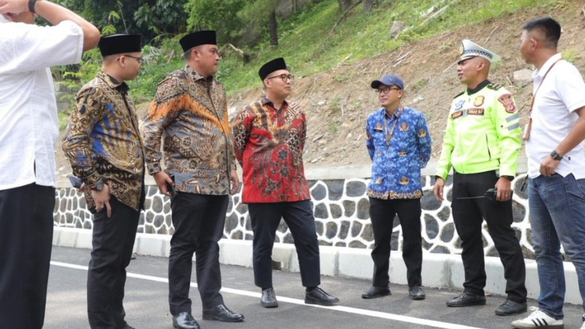 Bupati Bogor, Rudy Susmanto, meninjau Jalan Shortcut Subianto Sentul, Kabupaten Bogor.