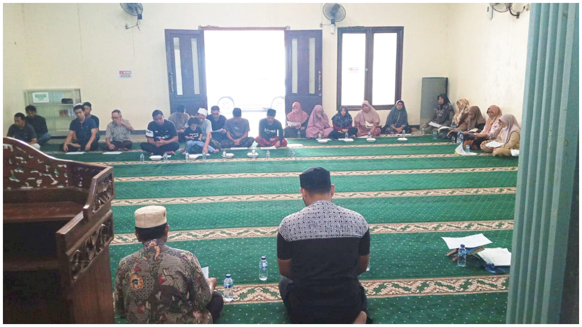 Kegiatan doa dan dzikir bersama di&nbsp;&nbsp;Masjid Hj. Fatimah&nbsp;RSUD R Moh Noh Nur Leuwiliang