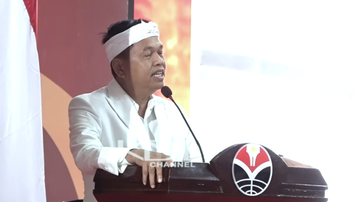 Gubernur Jawa Barat, Dedi Mulyadi saat menghadiri peringatan Dies Natalis UPI 2025.