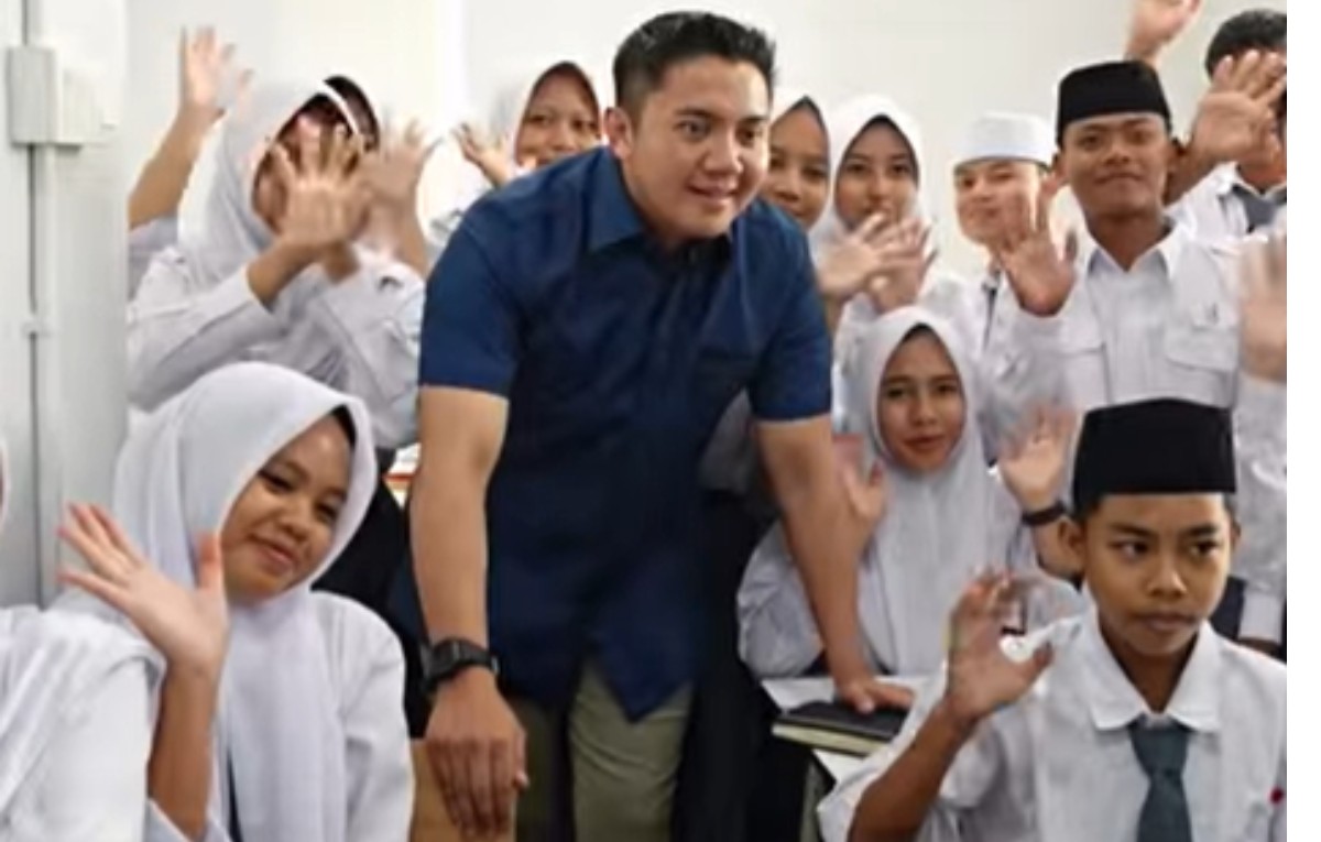 Sekretaris Kabinet Letkol Teddy Indra Wijaya.