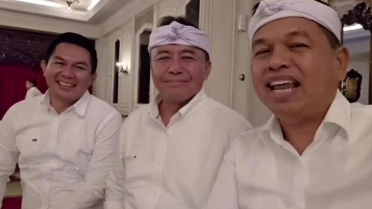 Gubernur Jawa Barat Dedi Mulyadi datang ke Bank Indonesia.
