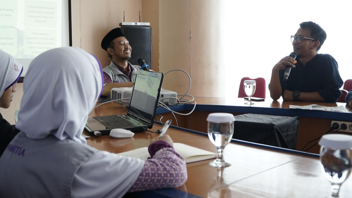 Panitia Maca Expo dari SMP IT Insantama Bogor saat audiensi bersama Radar Bogor.