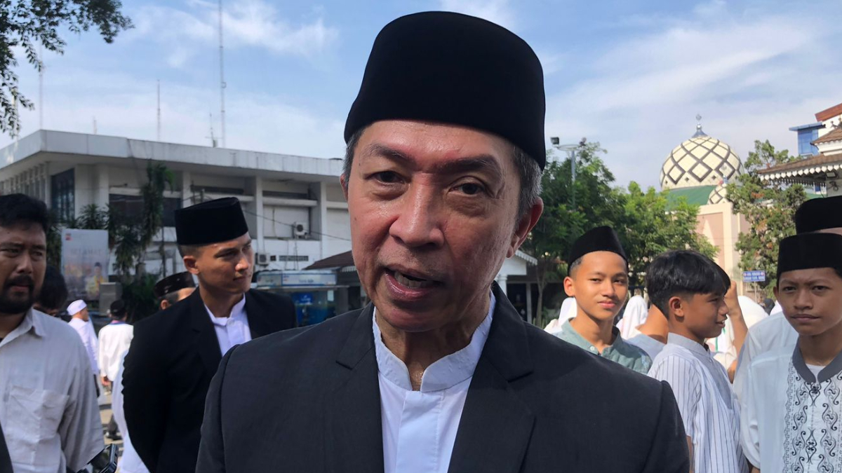 Wali Kota Bogor, Dedie A Rachim saat memberi keterangan kepada wartawan.