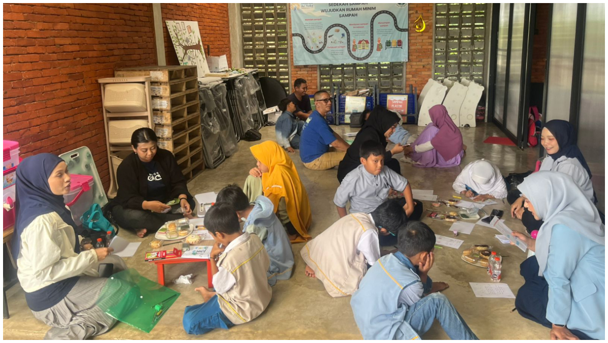 Cinta Quran Foundation bersama Paragon mengadakan kegiatan Bengkel Baca di Sekolah Alam An-Naba, Dramaga, Kamis 23 Oktober 2025.