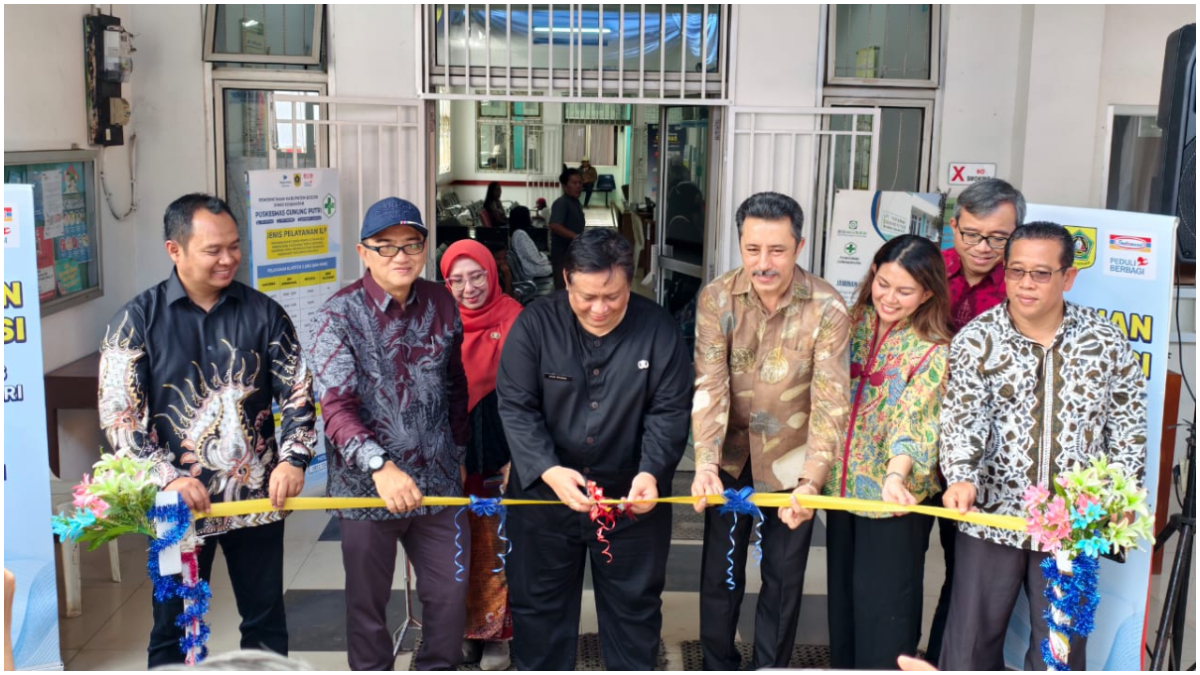 Puskesmas Gunung Putri Kabupaten Bogor mendapat&nbsp;bantuan renovasi bangunan dari PT Indomarco Prismatama (Indomaret) dan PT Darya - Varia Laboratoria Tbk (Darya-Varia).