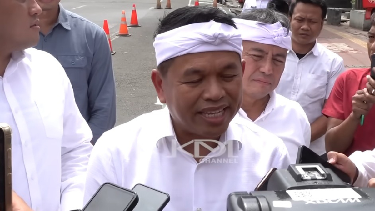 Gubernur Jawa Barat, Dedi Mulyadi menjelaskan soal tudingan pengendapan anggaran.