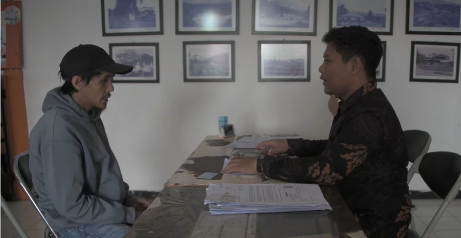 Ilustrasi penyaluran BLTS Kesra kepda penerima manfaat yang berhak