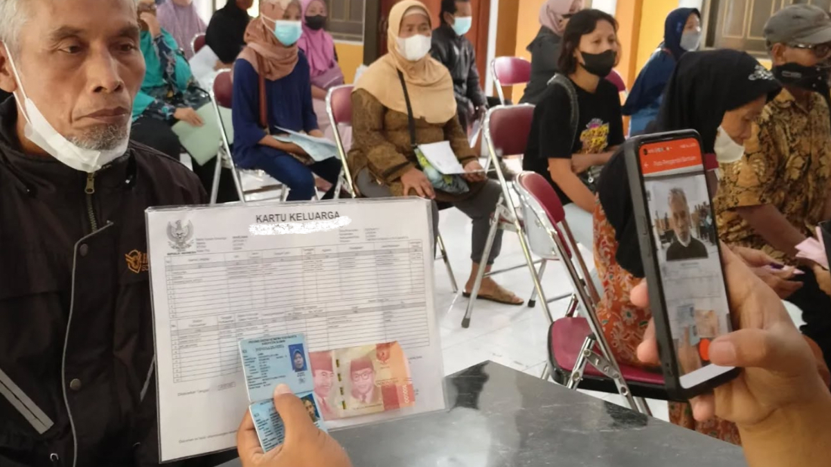 Ilustrasi Penyaluran Bansos