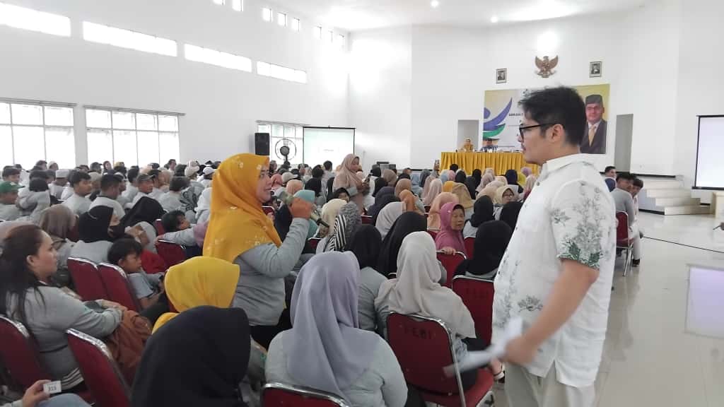 Anggota Komisi IX DPR RI, Ravindra Airlangga, bersama Kementerian Kesehatan menggelar sosialisasi GERMAS di Kecamatan Ciseeng, Kabupaten Bogor, Senin 27 Oktober 2025.