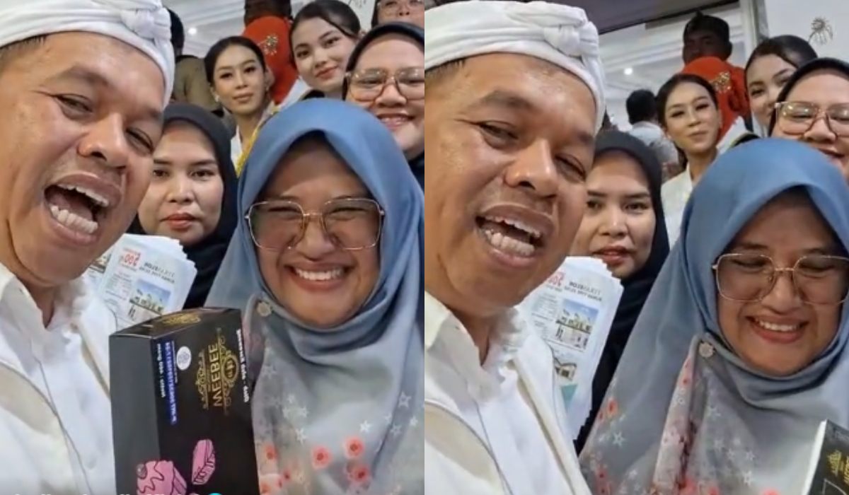 Gubernur Jawa Barat Dedi Mulyadi bersama salah satu pengusaha brownies dari Karawang yang mendapatkan kredit rumah produktif.