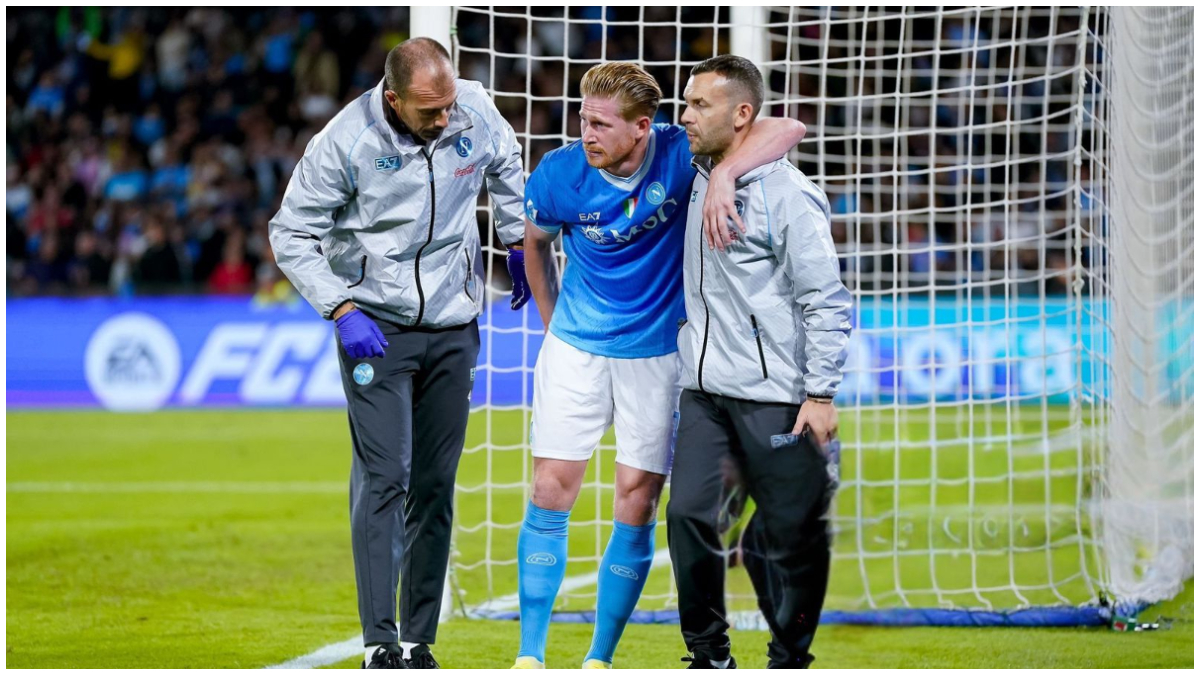 Kevin De Bruyne saat alami cedera dalam laga Serie A ketika Napoli melawan Inter Milan di akhir pekan lalu.