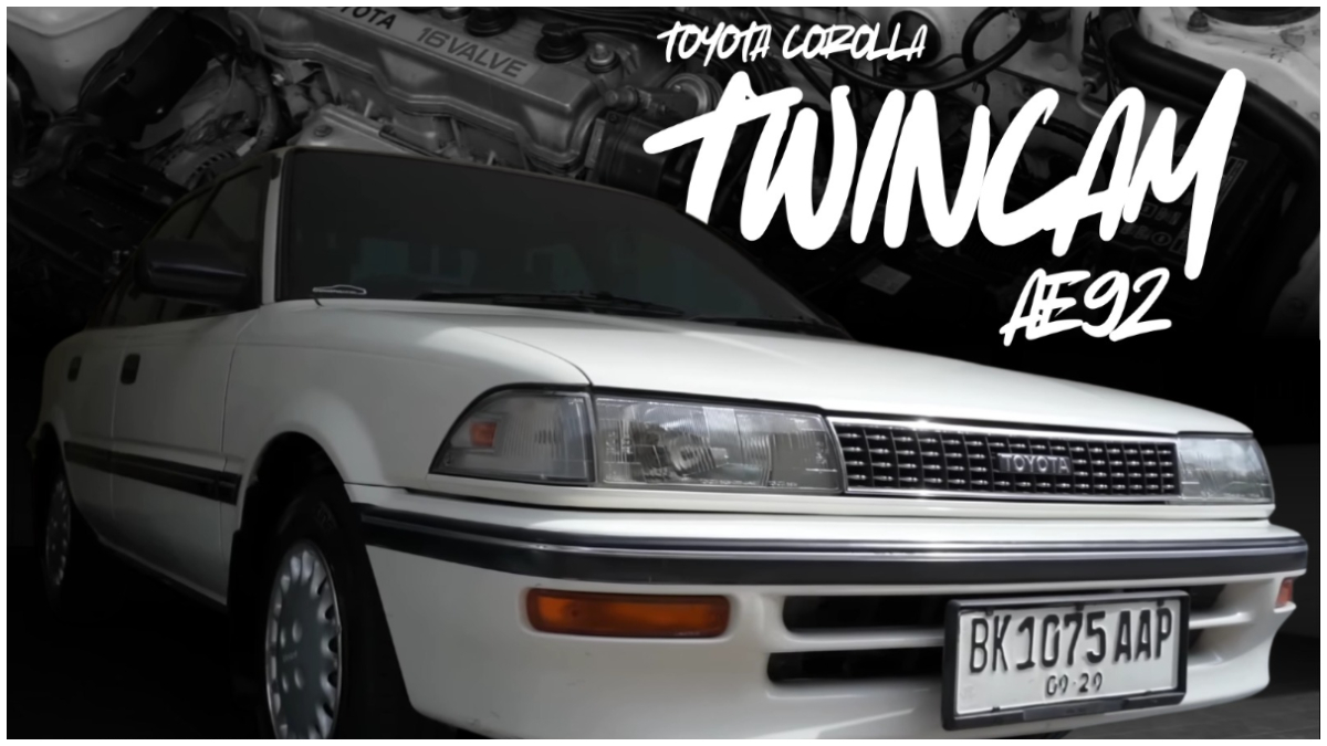 Tampilan Toyota Corolla Twincam AE92 1990.