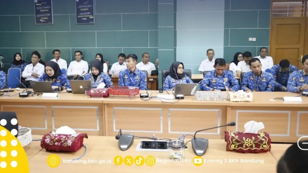 Pelantikan 30 PPPK paruh waktu di lingkungan Kanreg III BKN.