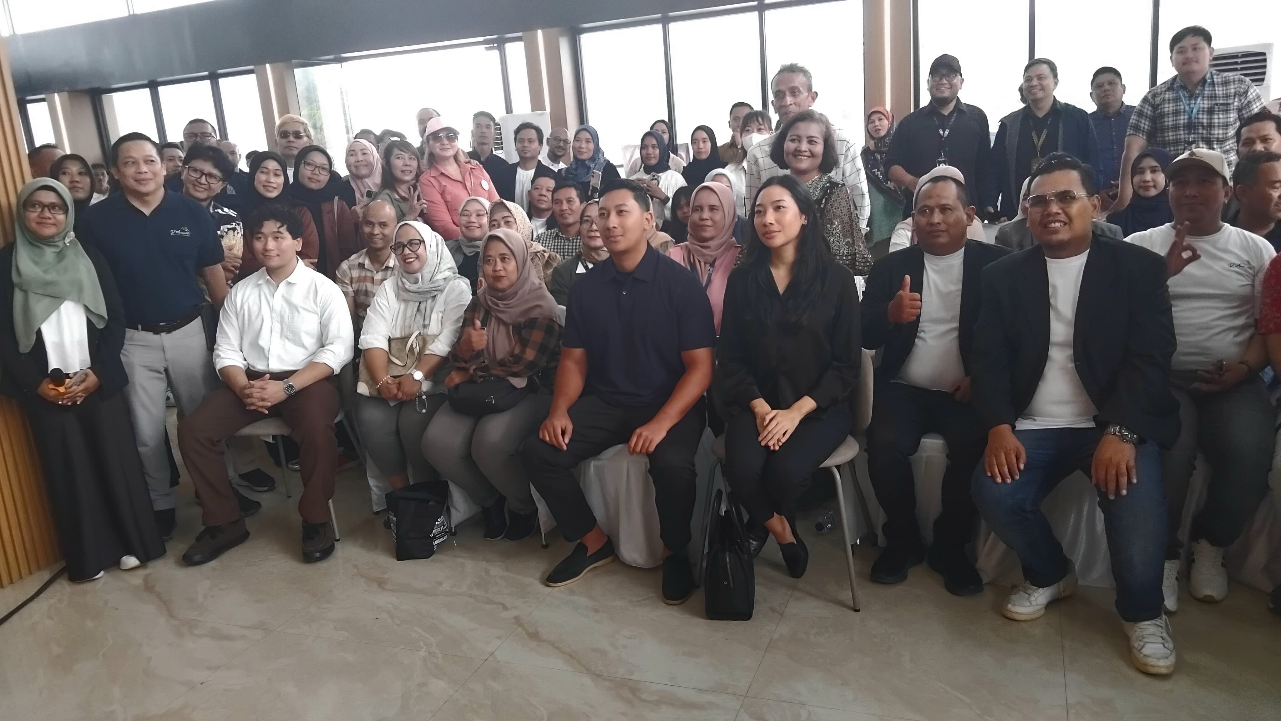 Bodebur Community saat meninjau langsung lokasi proyek hunian modern D&rsquo;Amandita di Hambalang, Citeureup, Kabupaten Bogor, usai kegiatan Principal Gathering.