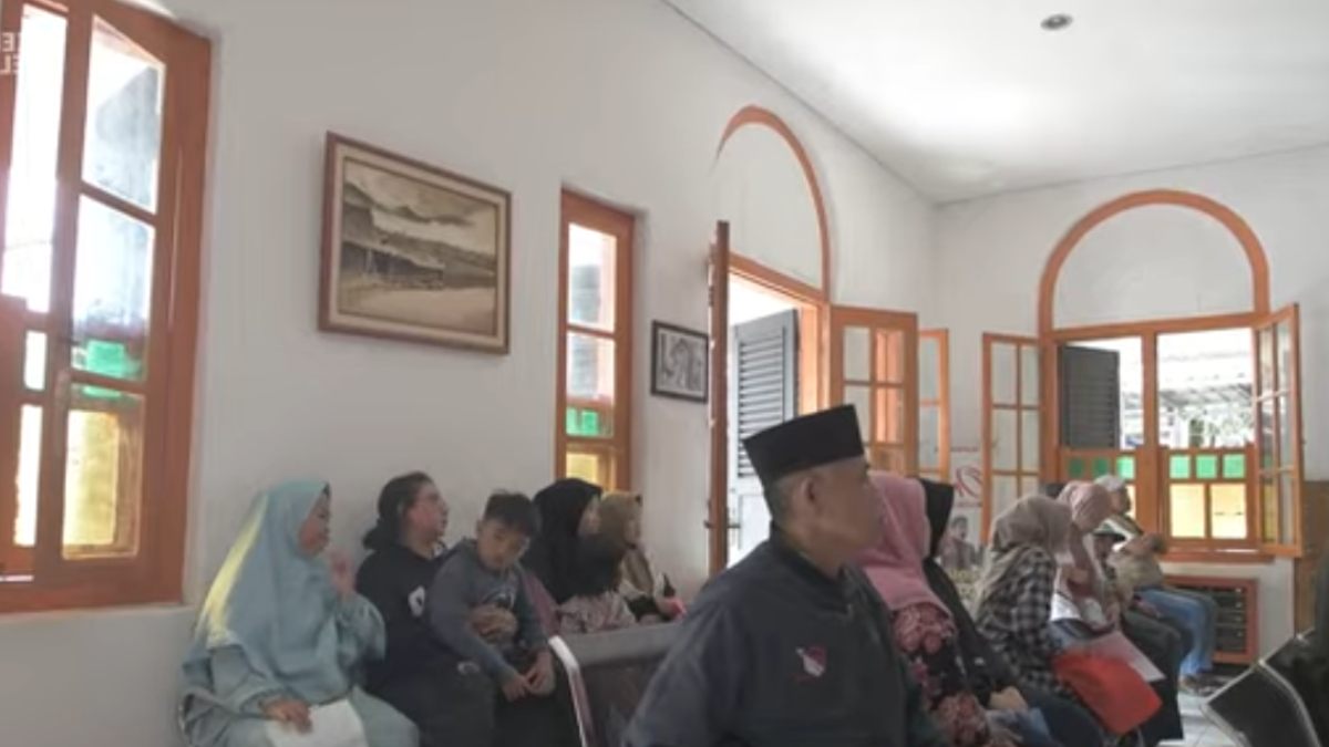 Ilustrasi: Penyaluran bantuan sosial (bansos) kepada KPM.