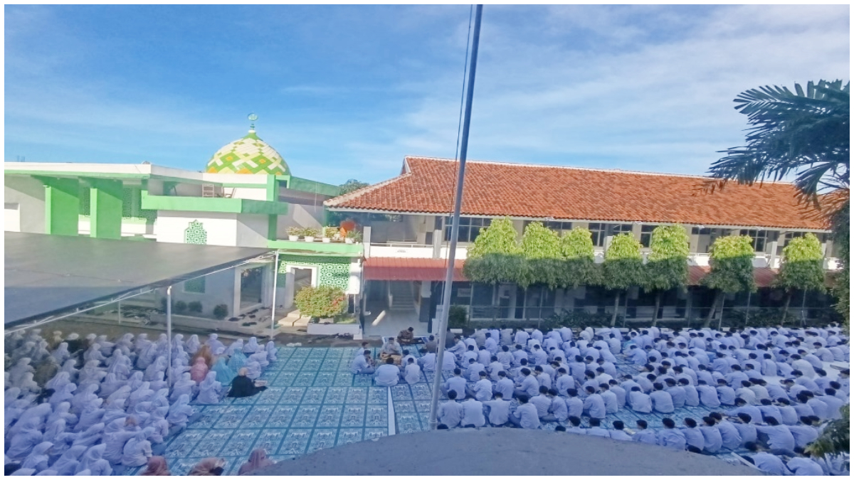 Suasana kegiatan doa bersama di SMAN 10 Kota Bogor.&nbsp;