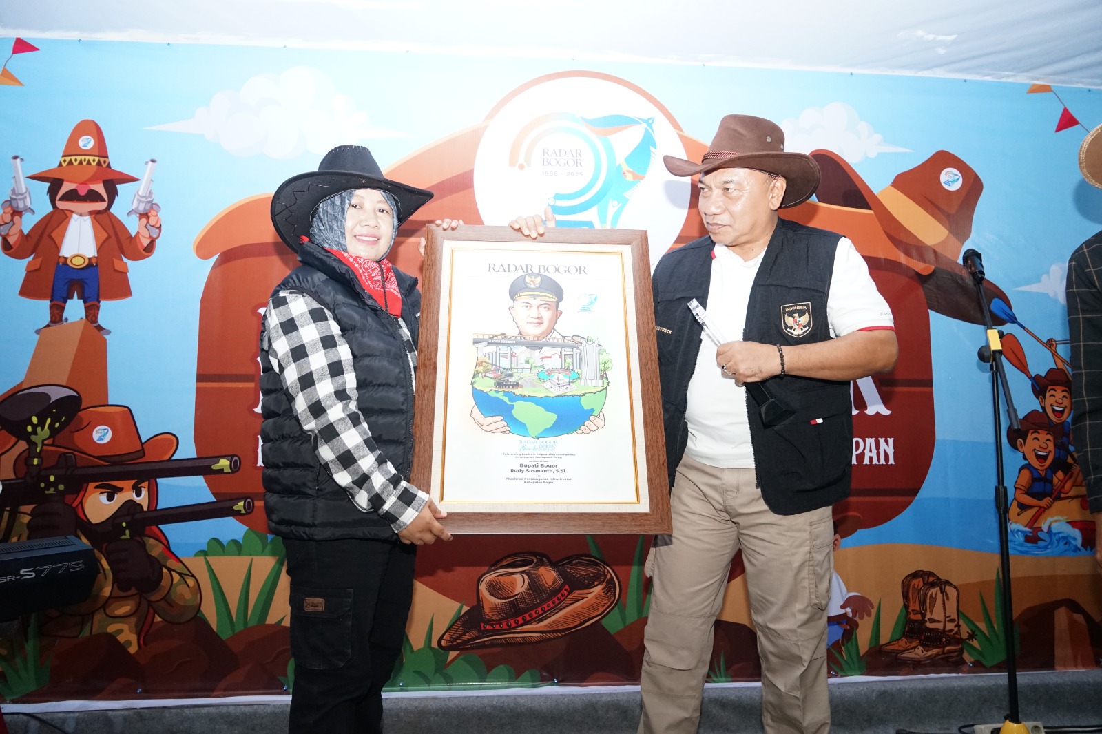 Keala Diskominfo Kabupaten Bogor, Bambang Widodo Tawekal, saat menghadiri perayaan HUT Radar Bogor yang digelar di Grand Titik Kumpul, Kecamatan Caringin, Kabupaten Bogor, Sabtu 1 November 2025.