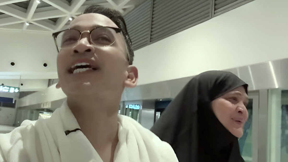 Ruben Onsu bersama Mama Ifah.