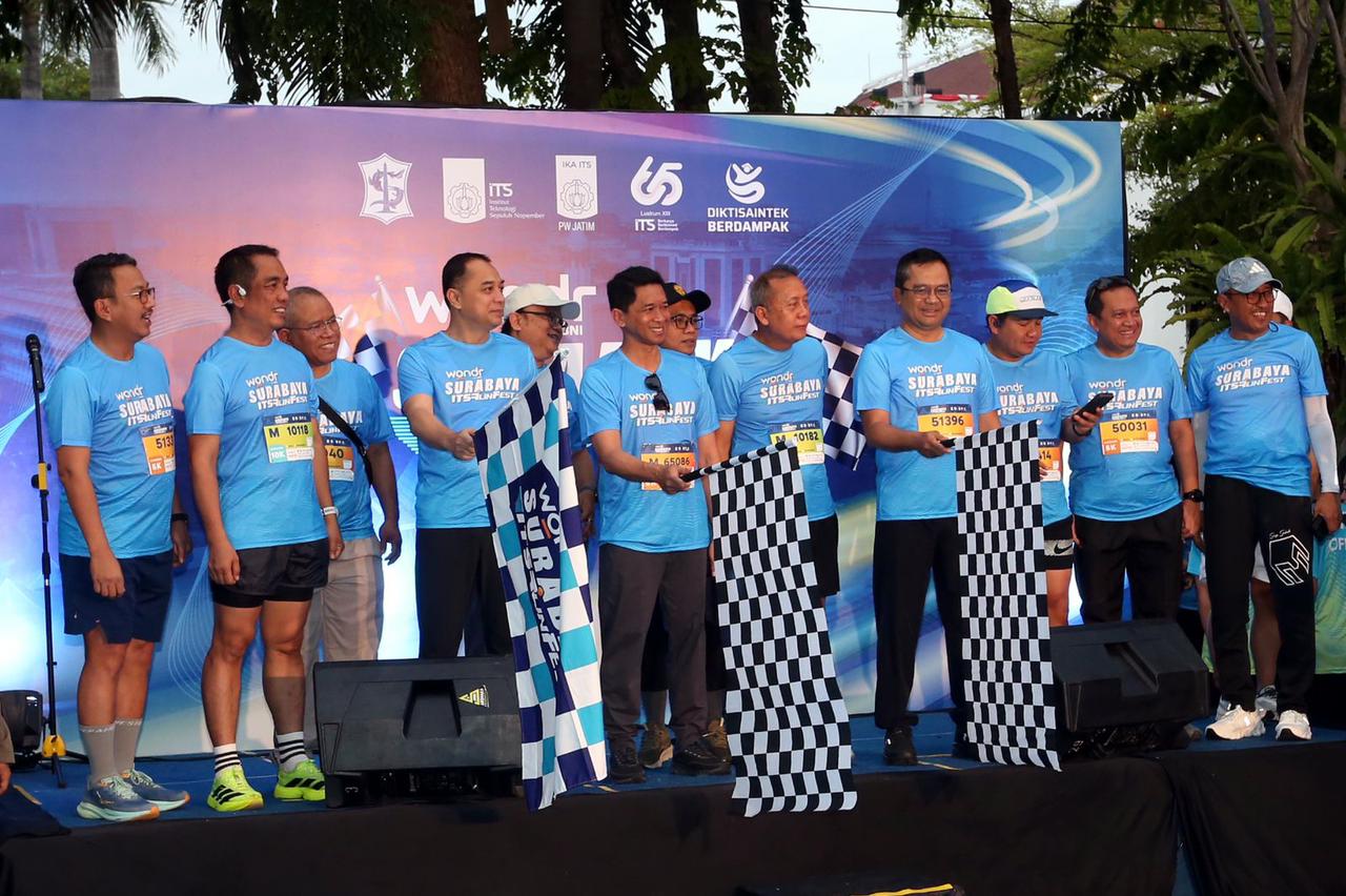 wondr Surabaya ITS Run 2025 yang digelar pada Minggu, 2 November 2025.