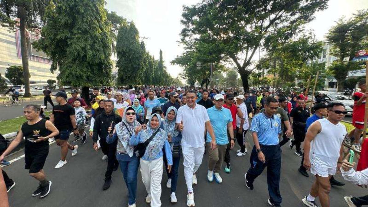 Bupati Bogor Rudy Susmanto saat mengikuti Car Free Day (CFD) Jalan Tegar Beriman, Cibinong, Kabupaten Bogor.&nbsp;