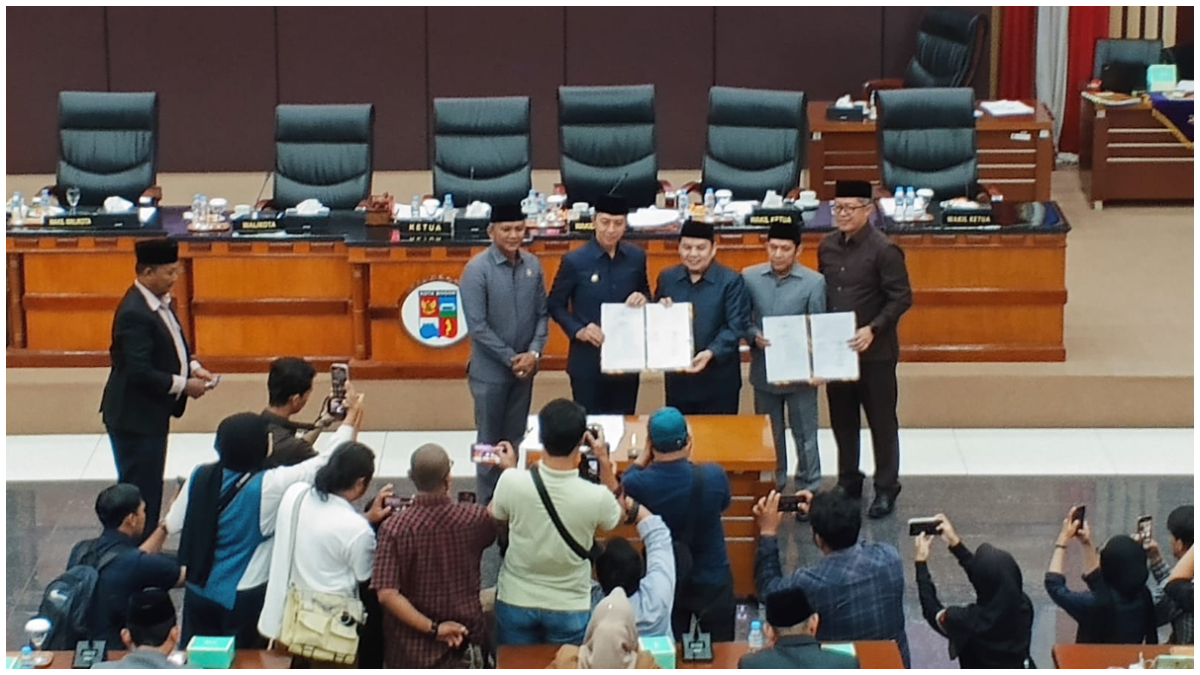 Suasana rapat paripurna DPRD Kota Bogor bersama Pemkot Bogor Selasa 4 November 2025.
