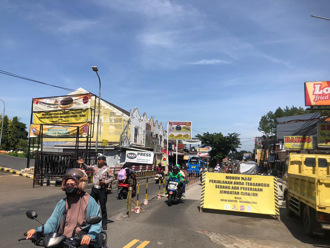 Kondisi terkini proses revitalisasi Jembatan Cibalok, Jalan Raya Tajur, Kota Bogor.