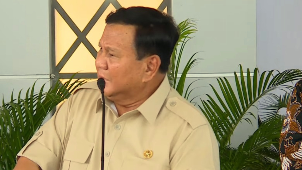Presiden Prabowo Subianto saat ada di Stasiun Tanah Abang Baru, Jakarta, pada Selasa 4 November 2025.