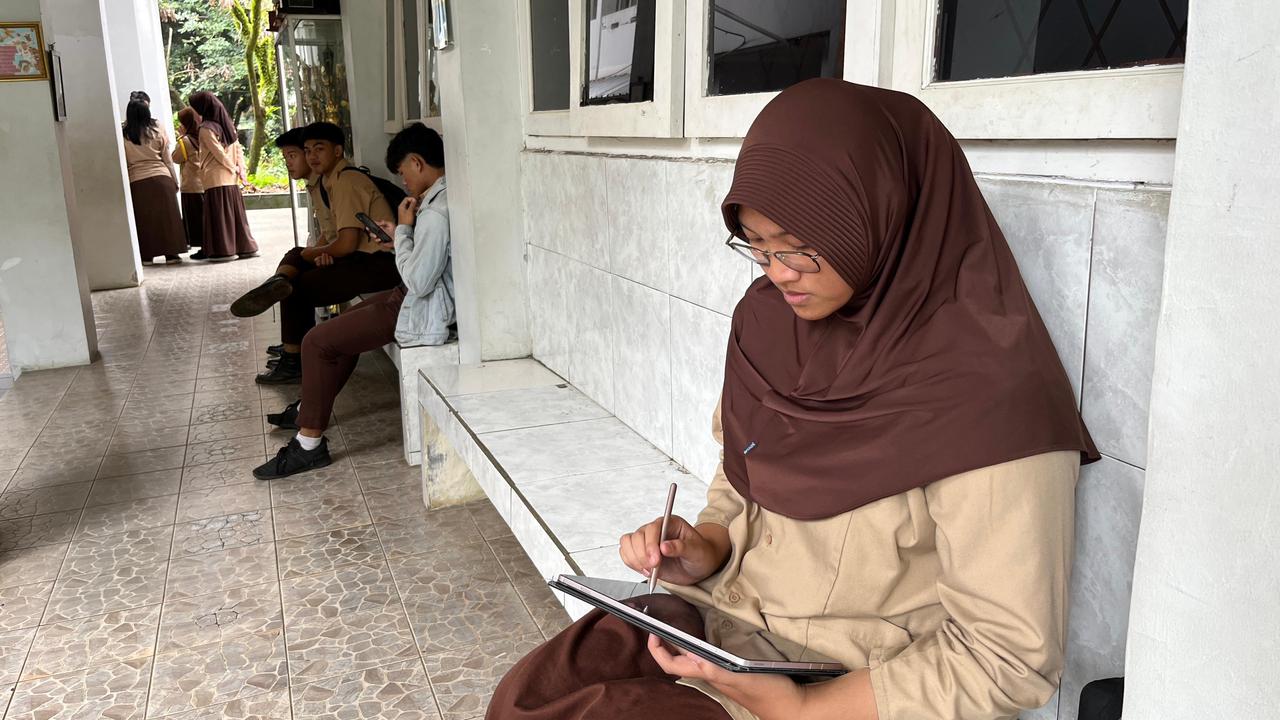 Sejumlah siswa SMAN 2 Kota Bogor saat melakukan persipan jelang pelaksanaan TKA