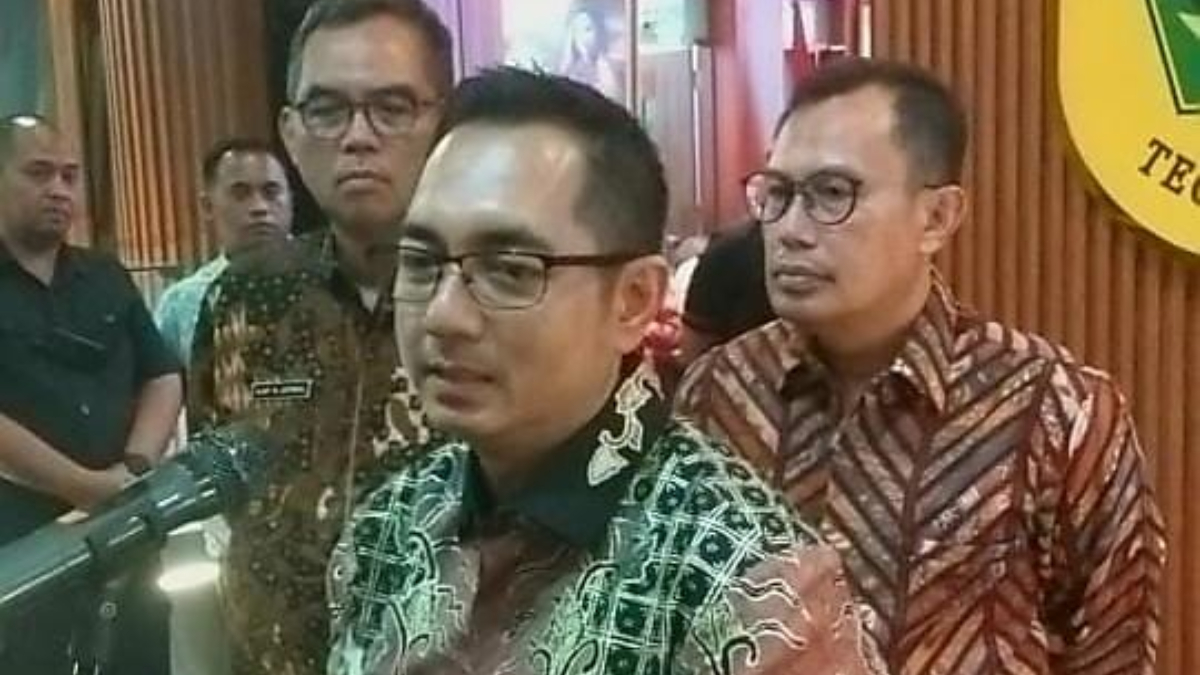Kepala Kejaksaan Negeri Kabupaten Bogor, Denny Achmad saat memberi keterangan.