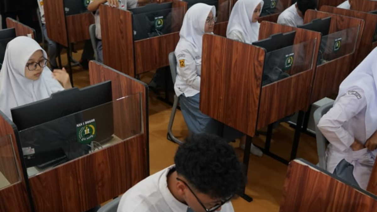 Suasana Tes Kemampuan Akademik (TKA) di MAN 1 Kabupaten Bogor&nbsp;di Cibinong.