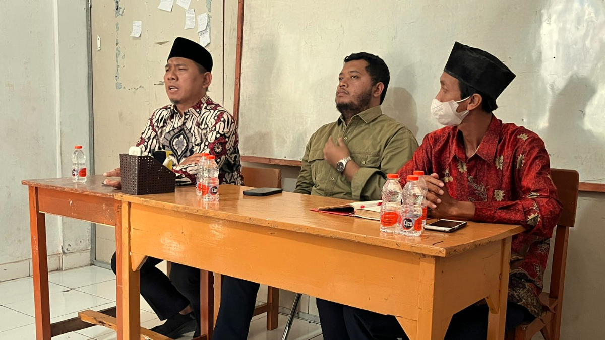 Ketua PDM Kabupaten Bogor, Ahmad Yani saat memberikan materi di PCM Jonggol.