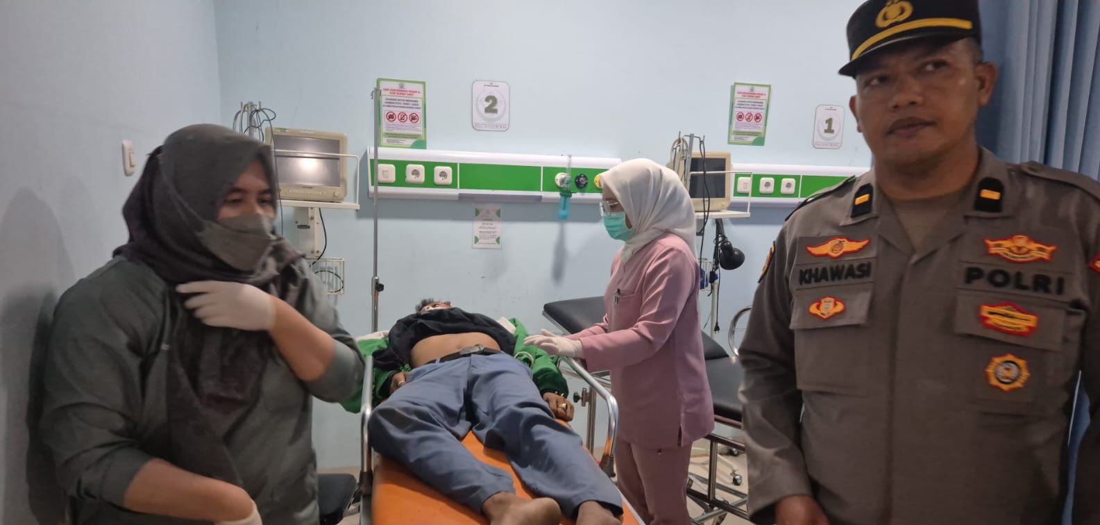 Remaja yang ditemukan terkapan di Tanah Sareal tengah dilakukan perawatan medis di RS Islam, Kota Bogor.