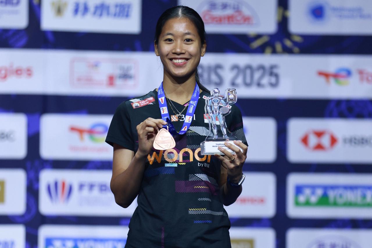 Putri Kusuma Wardani, sukses menempati posisi runner-up di ajang Hylo Open 2025, yang digelar di Saarbr&uuml;cken, Jerman.