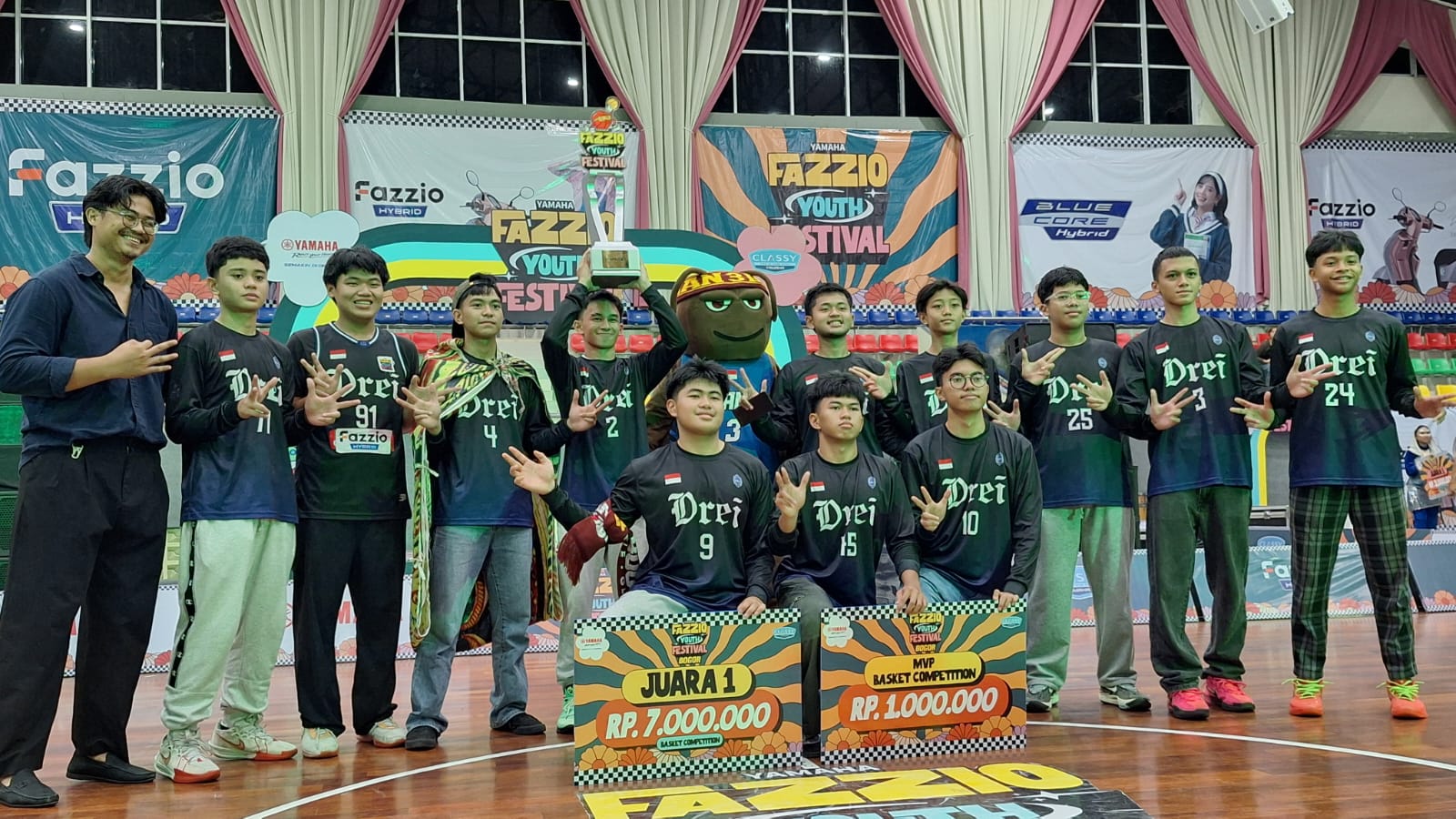 JUARA: SMA Negeri 3 Bogor menjadi juara pertama pada ajang kompetisi basket Fazzio Youth Festival 2025.