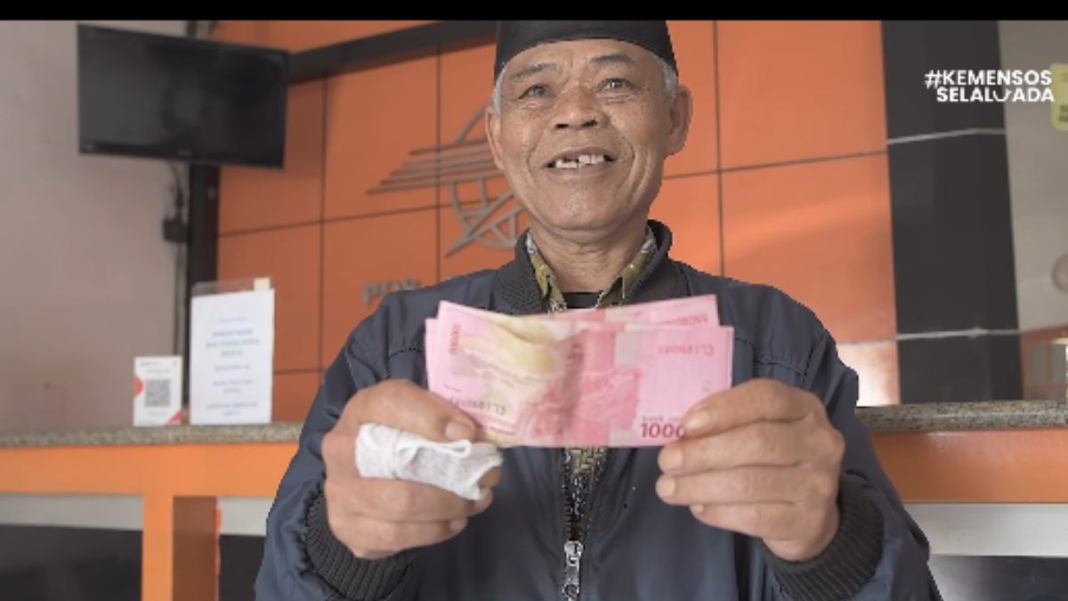 Ilustrasi KPM yang telah mencairkan dana bansos