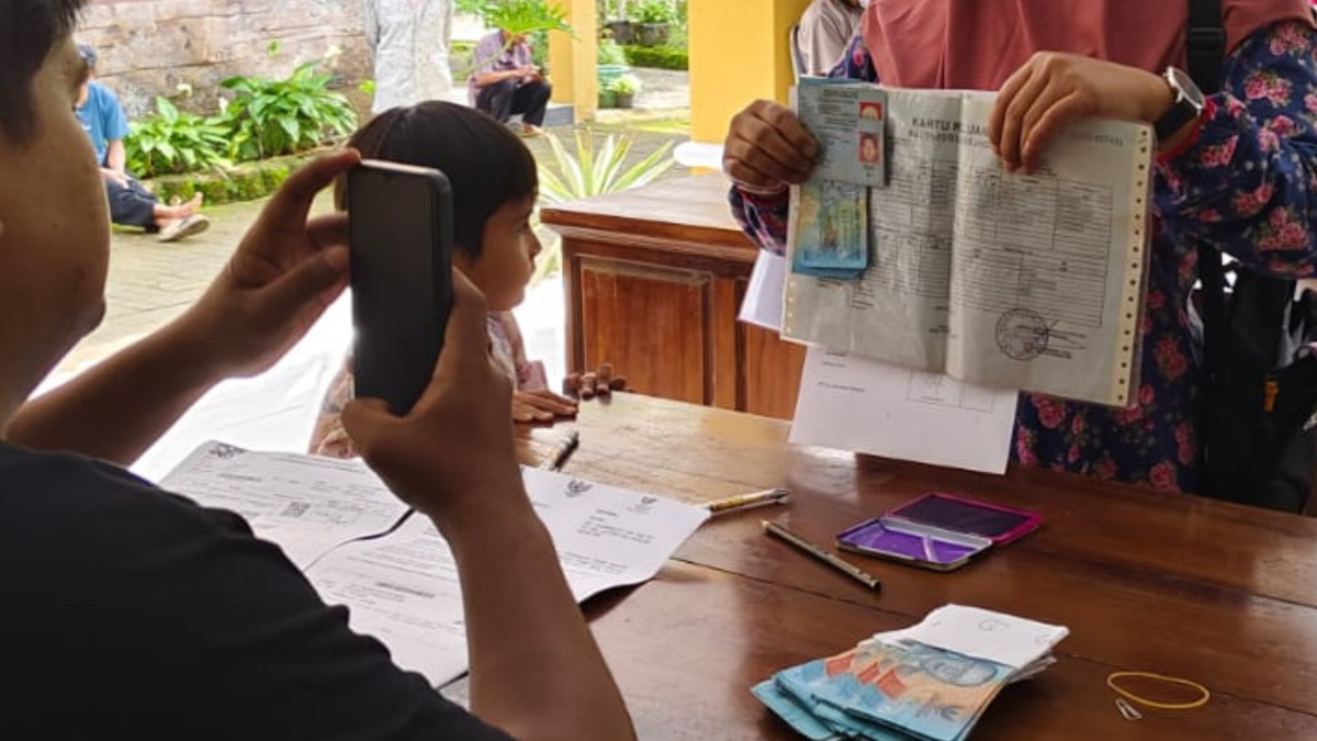 Ilustrasi penyaluran bansos PKH BPNT.
