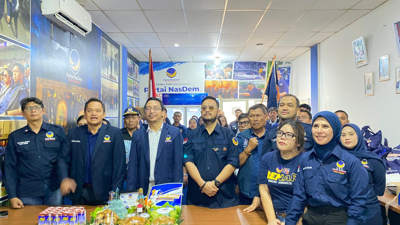 Peringatan HUT ke-14 Partai NasDem di sekretariat DPD Partai NasDem Kota Bogor.