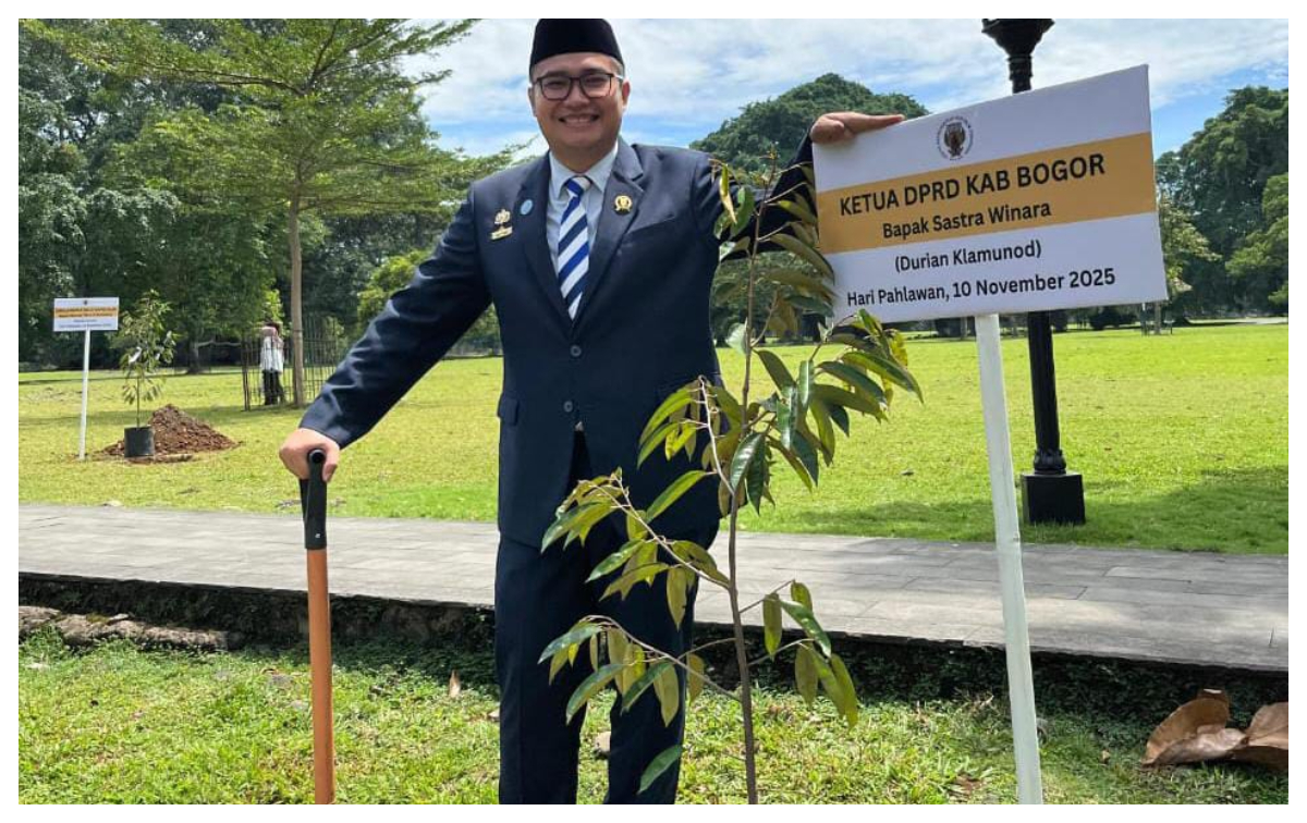 Ketua DPRD Kabupaten Bogor, Sastra Winara.