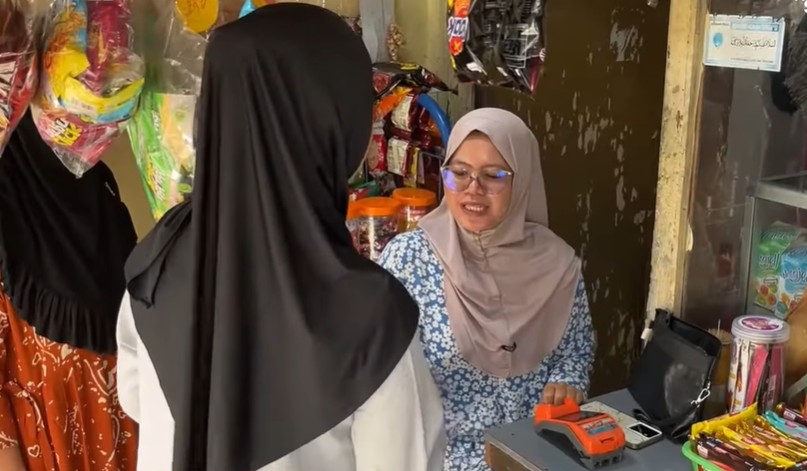 Pencairan bansos tahap keempat kepada sejumlah KPM di Bogor Barat disebut-sebut masih sepi