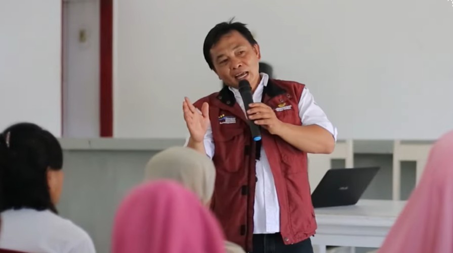 Ilustrasi sosialisasi pencairan bansos tahap keempat