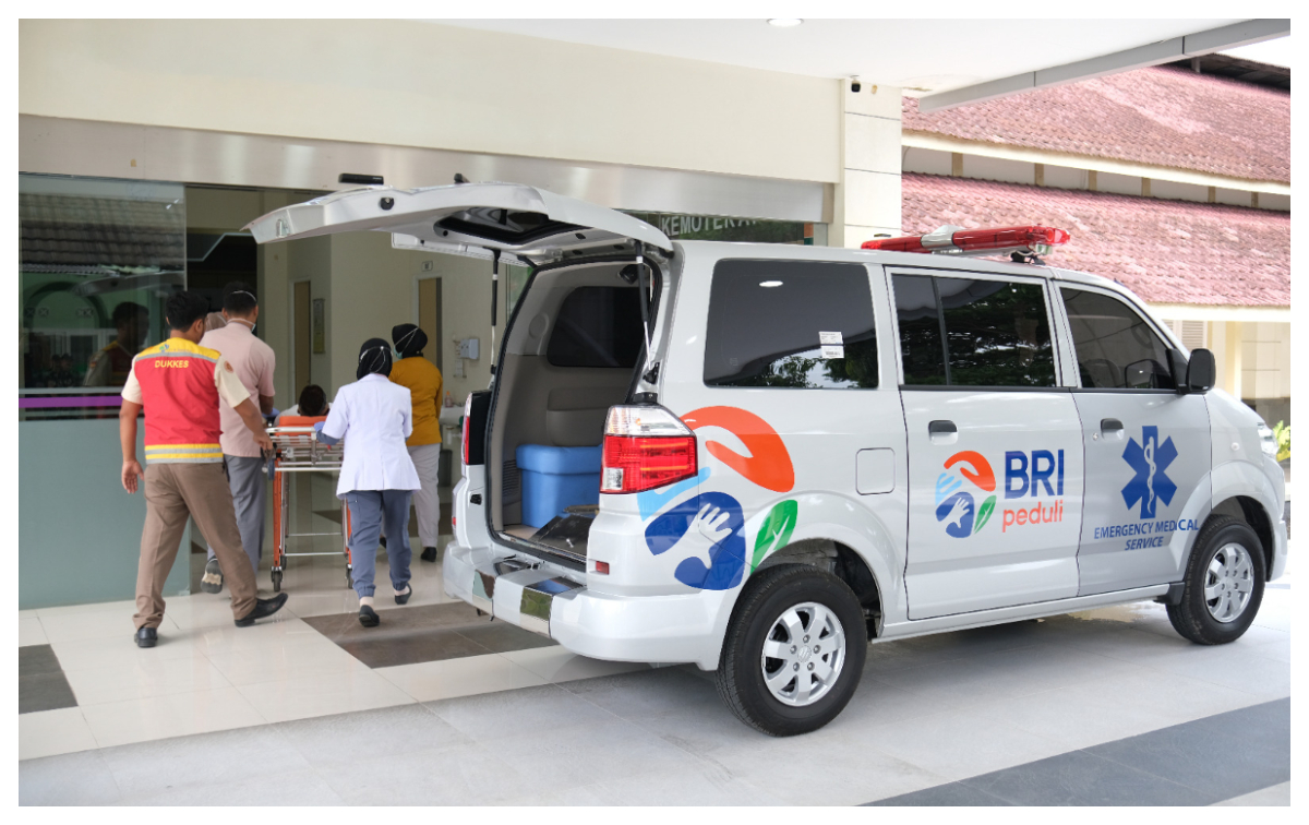 BRI Peduli telah menyalurkan 637 unit ambulans ke berbagai fasilitas kesehatan seperti puskesmas, klinik, dan rumah sakit daerah di seluruh Indonesia.